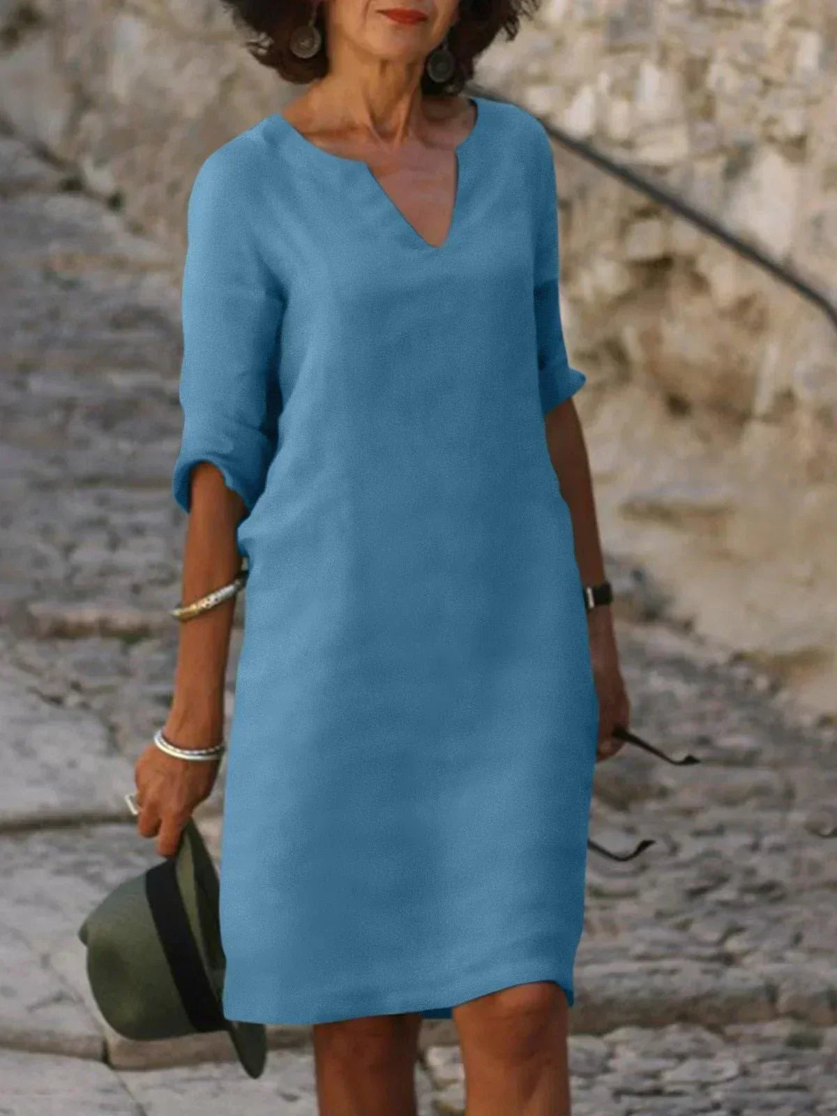 RAFFAELLA™ | ELEGANT V-NECK DRESS
