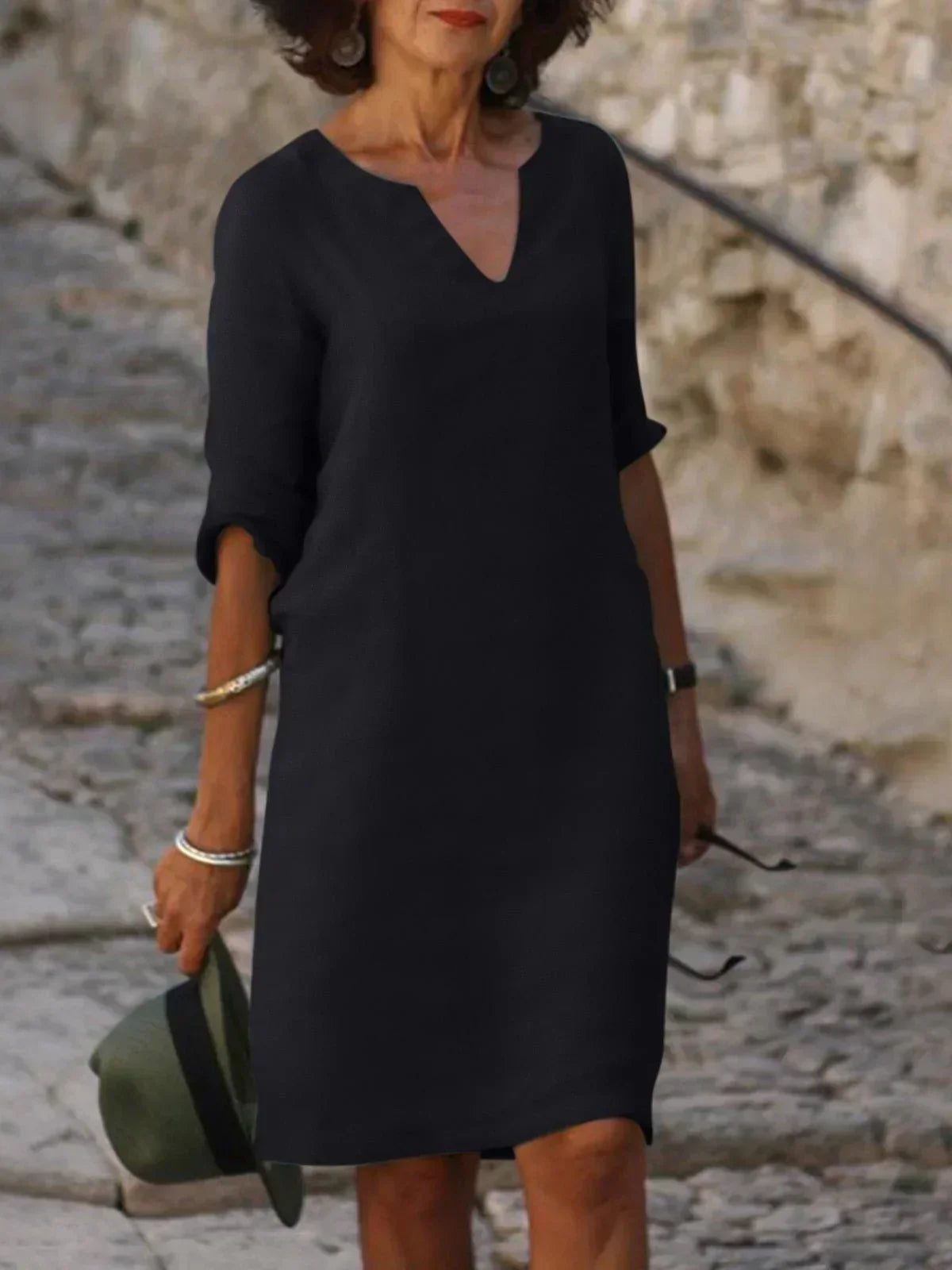 RAFFAELLA™ | ELEGANT V-NECK DRESS